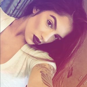 Meet your Posher, Ally